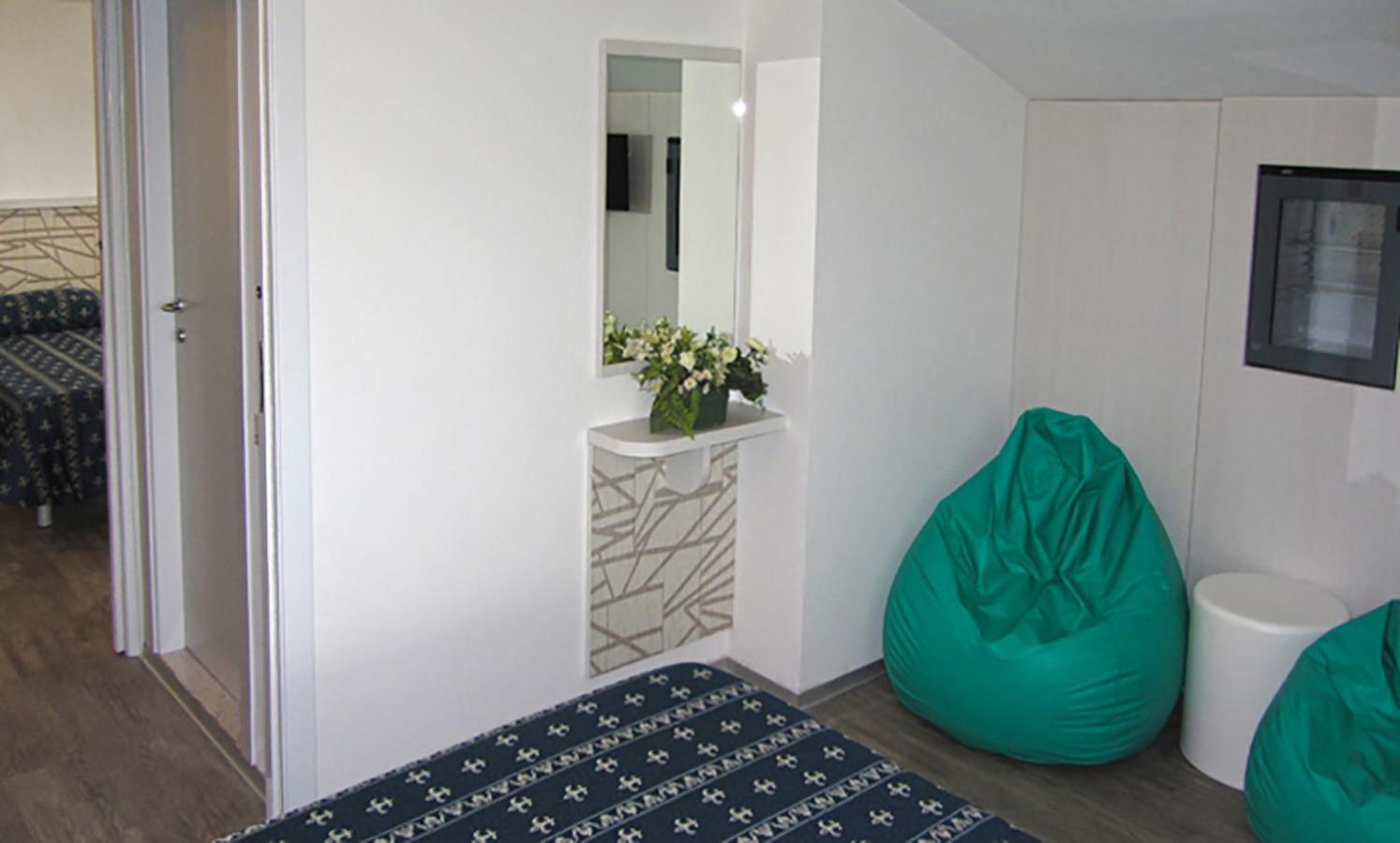 Hotel Sorriso - Molto Piu Di Una Stella Riccione Bagian luar foto
