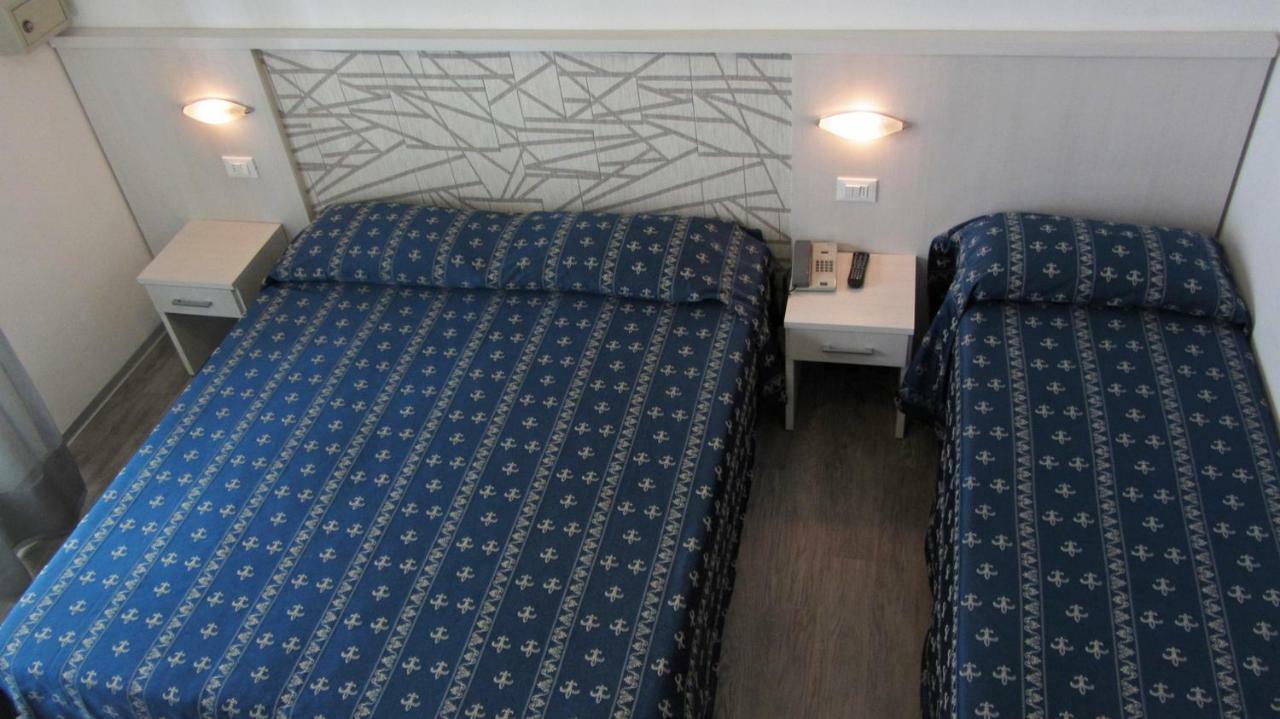 Hotel Sorriso - Molto Piu Di Una Stella Riccione Bagian luar foto