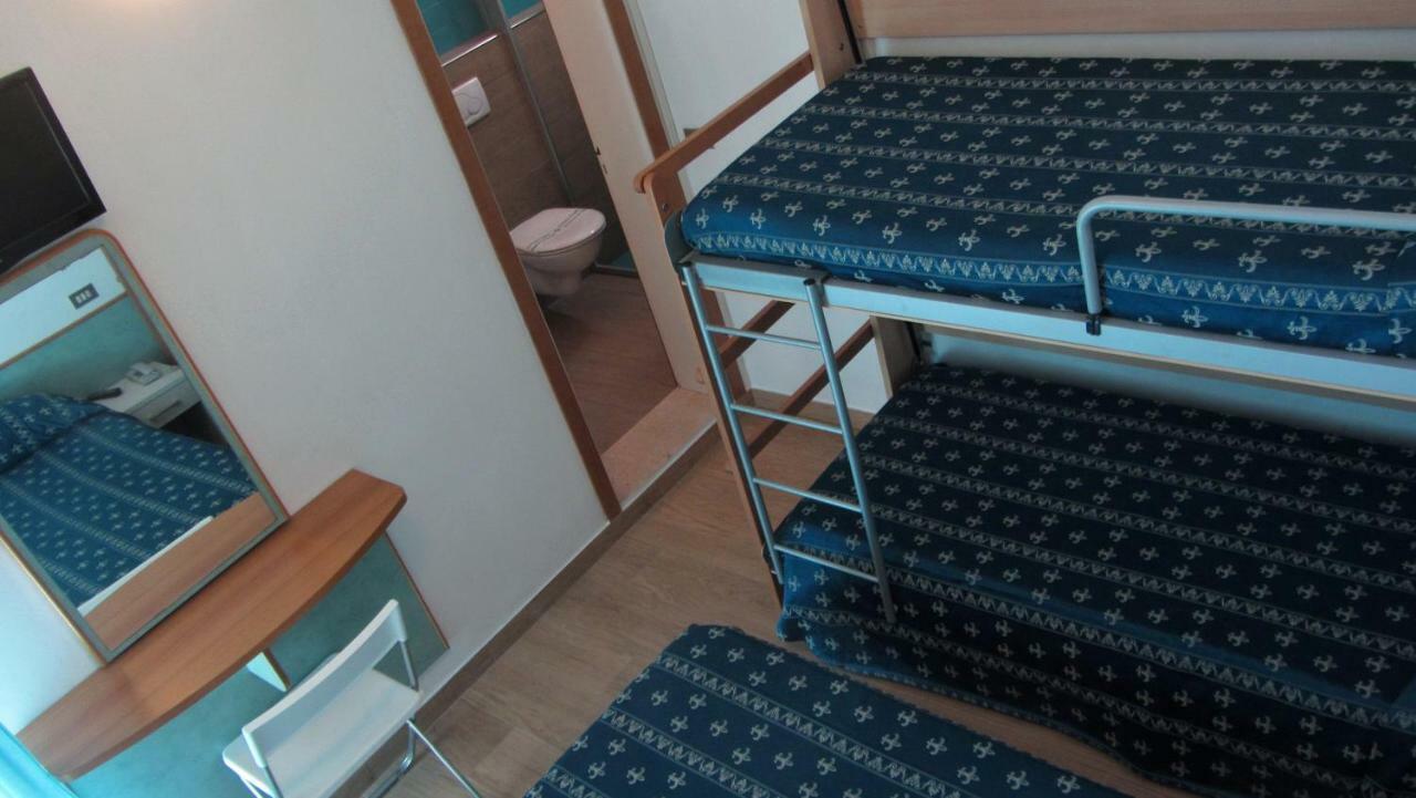 Hotel Sorriso - Molto Piu Di Una Stella Riccione Bagian luar foto